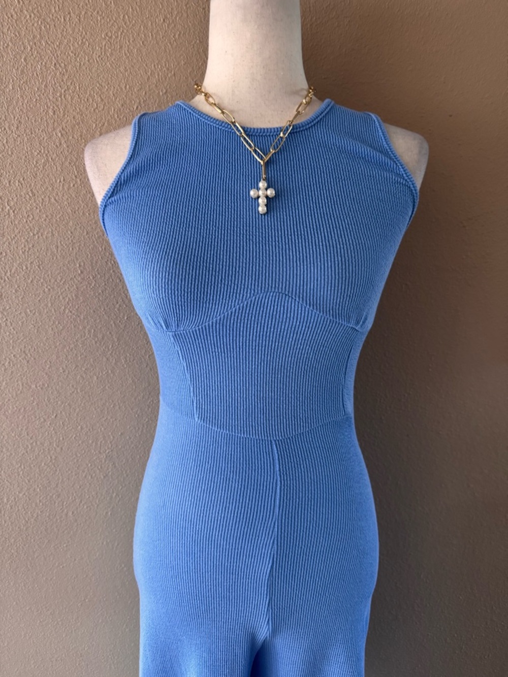 Sleeveless Wide-Leg Jumpsuit in Sky Blue - Picture 4 of 9